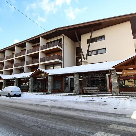 Apartment 4 Pers, Centre Village, 450m Telecabine, Balcon, Casier A Skis, Animaux Acceptes - Fr-1-572-211 *